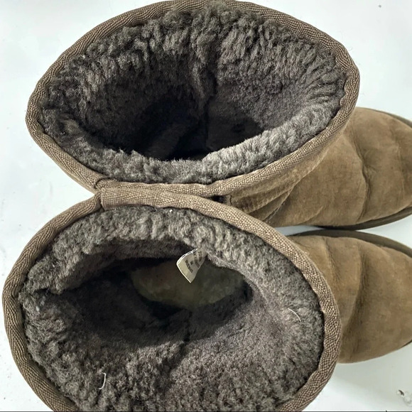 Ugg Australia Classic 5825 Boots Genuine Sheepskin Leather Upper Brown W7 - Picture 10 of 12